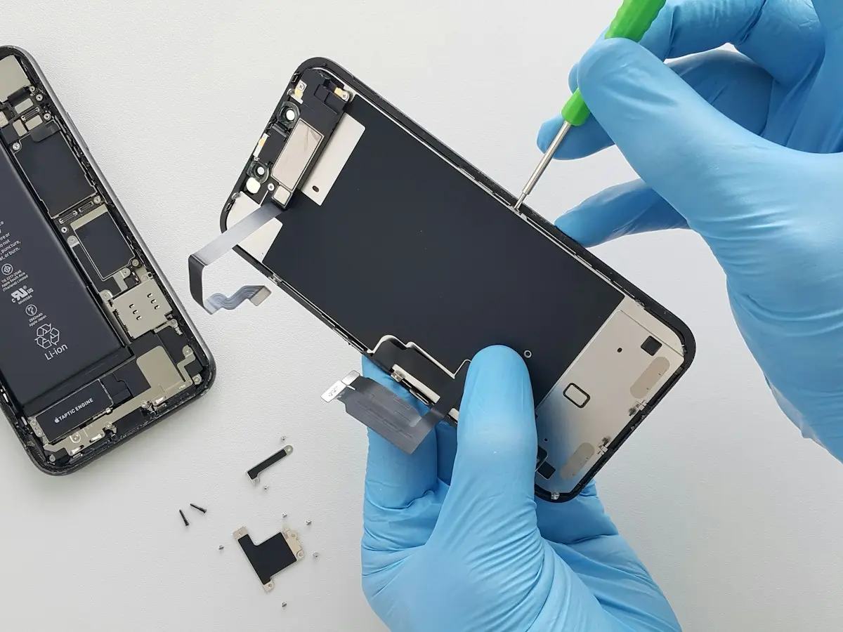 Reparo de tela de iPhone na bancada